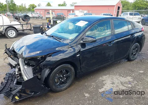 2017 Hyundai Ioniq Hybrid Blue z USA, uszkodzony, nr VIN KMHC65LC1HU048279